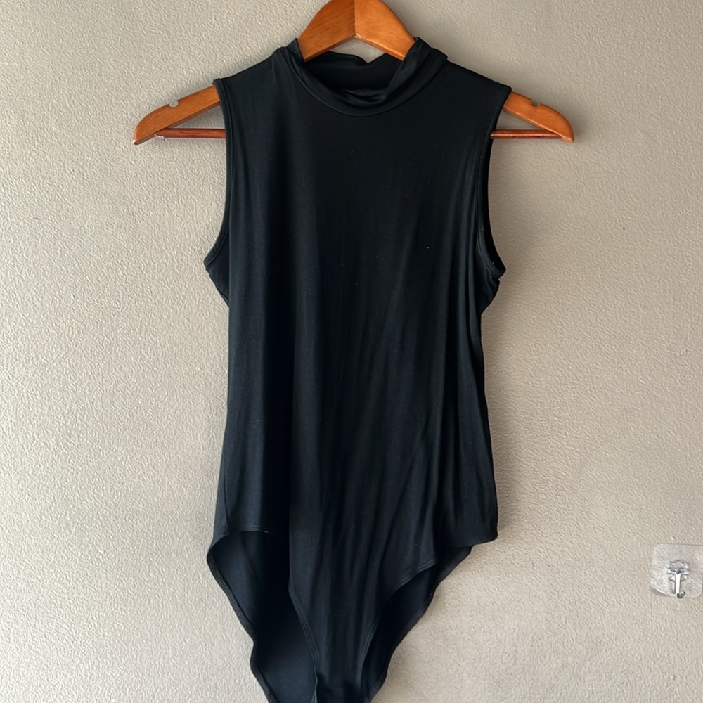 Mock neck Sleeveless Bodysuit || Mangopop